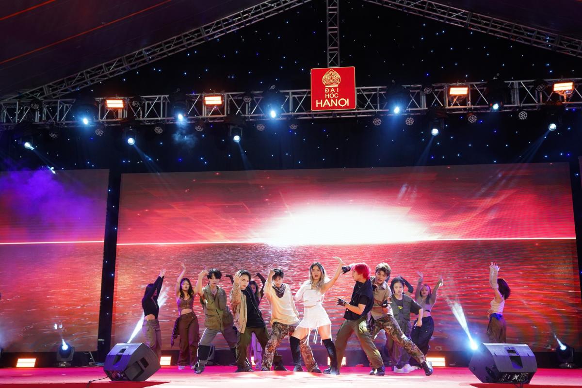 Sự kiện ngày hội tân sinh viên Đại học Hà Nội Fresher Fiesta 2023